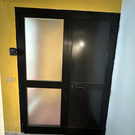 Apartment Bilocale Economico, In Pieno Centro A *